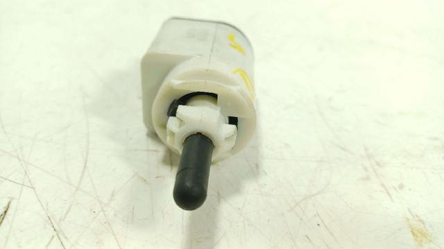 9813503180 PEUGEOT Interruptor de luz de freno  en stock Córdoba