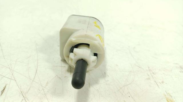 9813503180 Interruptor de luz de freno  disponible Utrera