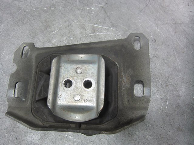 PEUGEOT 9813699680 Soporte superior izquierdo del motor  comprar en Albacete