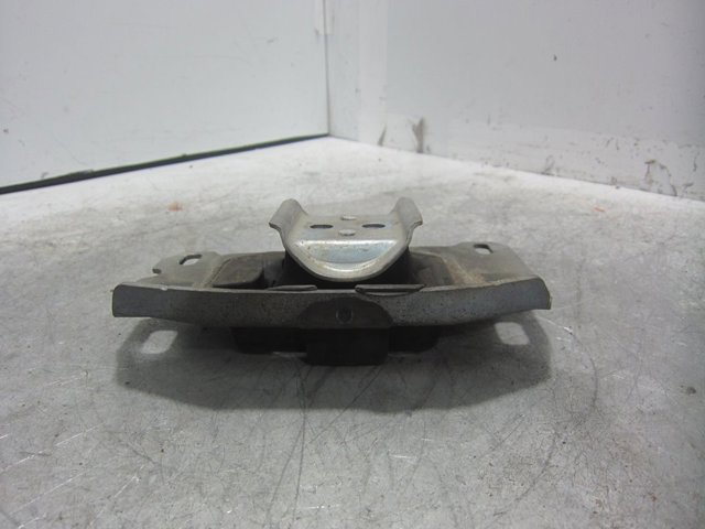 9813699680 Soporte superior izquierdo del motor  en stock Castellón