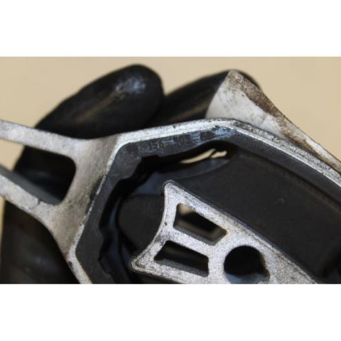 9815650580 Soporte de motor trasero  en stock Granada