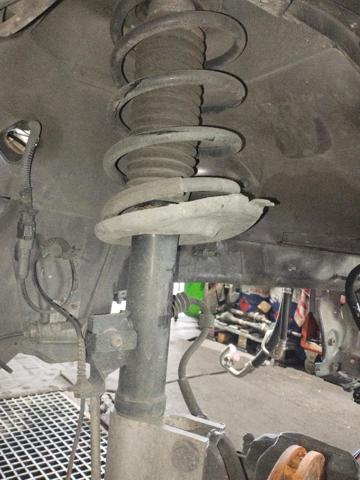 amortiguador frontal derecho 9815714980 PEUGEOT