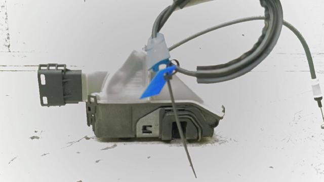 9816343380 PEUGEOT Cerradura de puerta delantera derecha  comprar en Oviedo