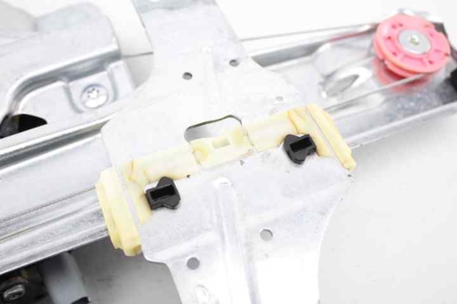 9816402080 PEUGEOT Mecanismo de elevalunas de la puerta trasera derecha  disponible Ourense