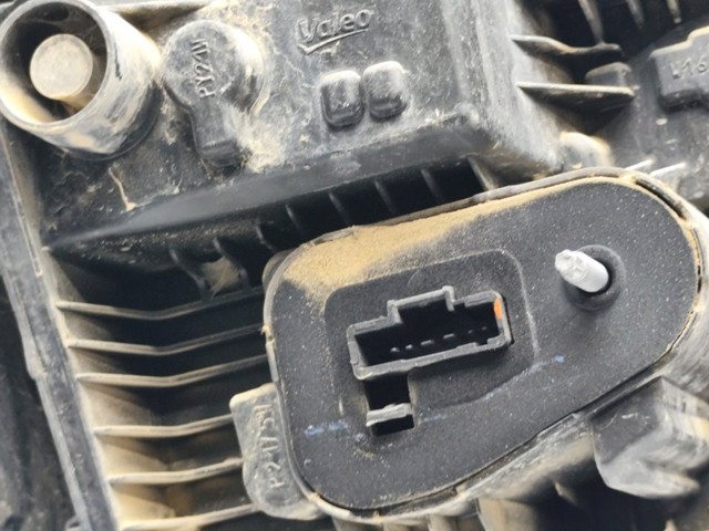 9818810280 PEUGEOT Piloto trasero derecho  comprar en Jaén