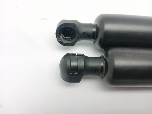 9819027880 PEUGEOT Amortiguador maletero  en stock Gandía