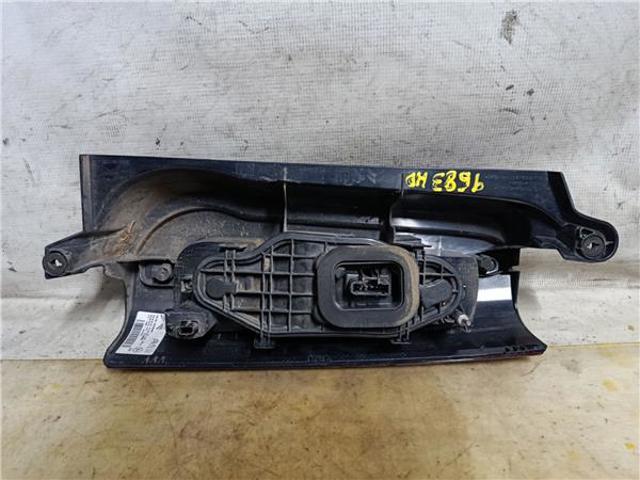 OPEL 9819235880 Piloto trasero izquierdo  en stock Terrassa