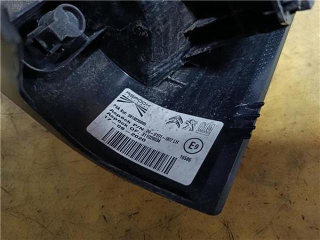 9819235880 OPEL Piloto trasero izquierdo  comprar en Lleida