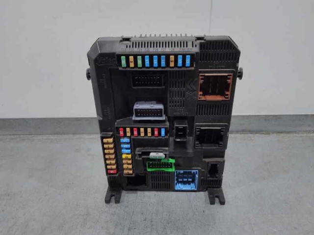 9819850080 Caja de fusibles  en stock Castellón