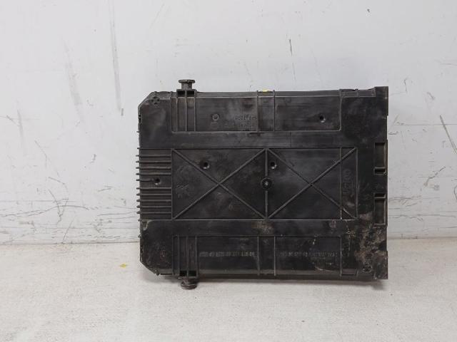 PEUGEOT 9819850080 Caja de fusibles  comprar en Murcia