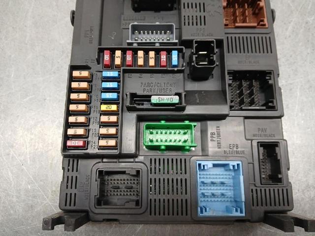 9819850080 Caja de fusibles  en stock Granada