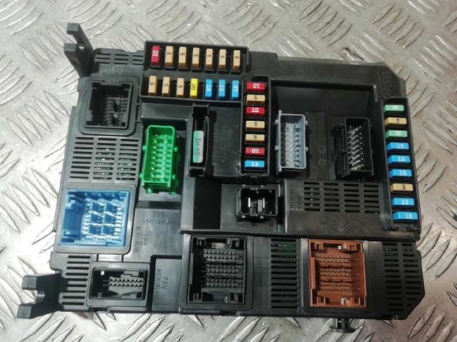 PEUGEOT 9819850080 Caja de fusibles  comprar en Murcia