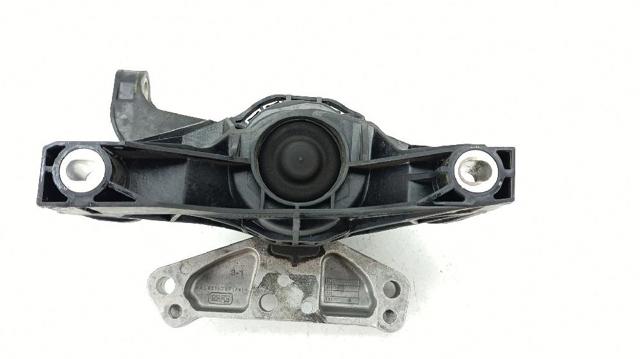 9820297580 Soporte superior derecho del motor  disponible Málaga