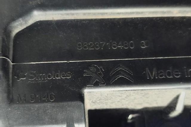 PEUGEOT 9823718480 Panel de soporte del radiador y montaje de faros  disponible Valladolid