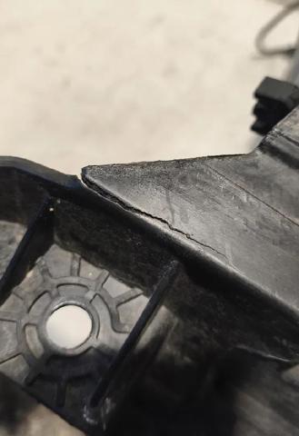 PEUGEOT 9823718480 Panel de soporte del radiador y montaje de faros  comprar en Albacete