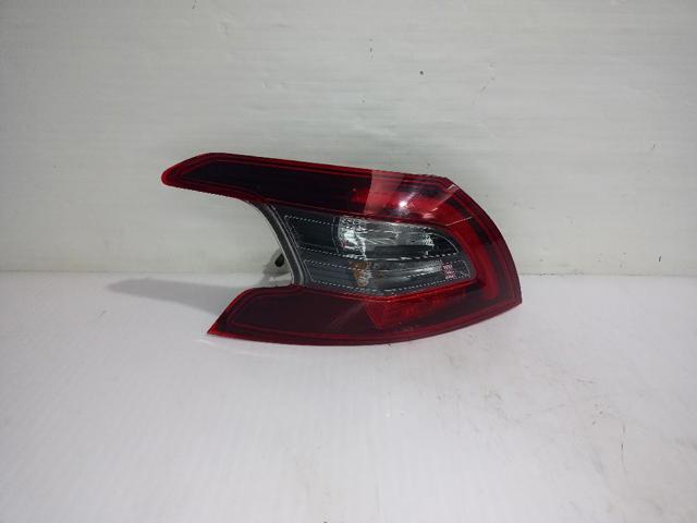 9823728680 Piloto trasero exterior izquierdo  en stock Granada