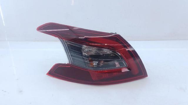 9823728680 Piloto trasero exterior izquierdo  en stock Granada