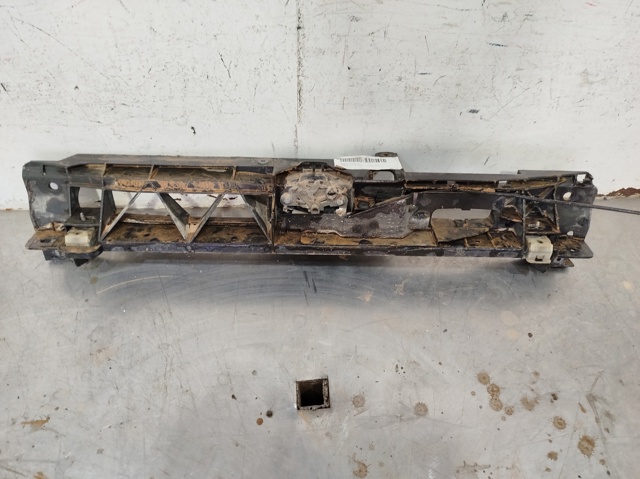 Soporte de radiador  Peugeot 5008 II monovolumen comprar en España