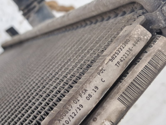 9825332380 Radiador de refrigeración del motor  disponible Utrera