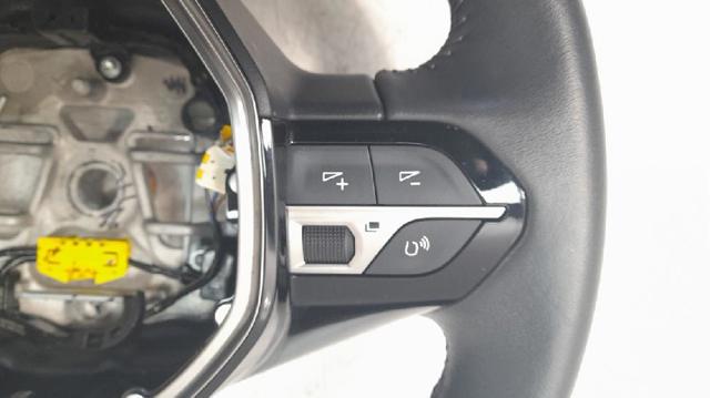 98255044ZD Volante comprar Sevilla