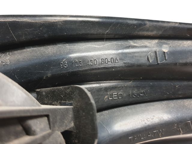 9825601280 Piloto trasero izquierdo  comprar en Reus
