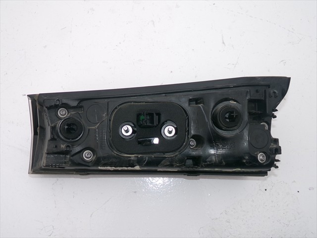9825957580 PEUGEOT Piloto trasero interior izquierdo  comprar en Oviedo
