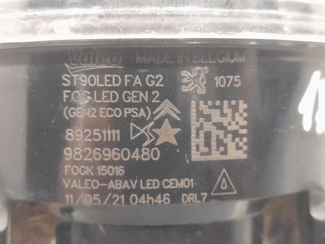 PEUGEOT 9826960480 Faro antiniebla izquierdo y derecho  en stock Salamanca
