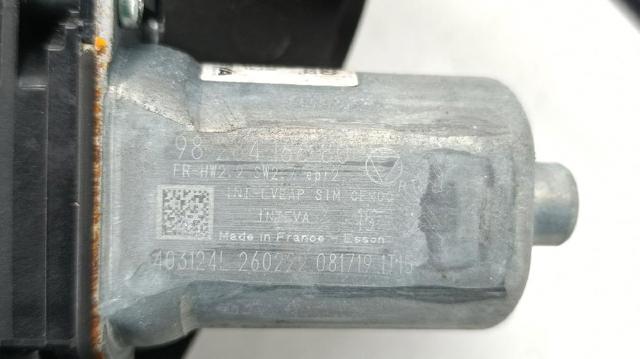 PEUGEOT 9828130680 Mecanismo de elevalunas de la puerta delantera derecha  disponible España