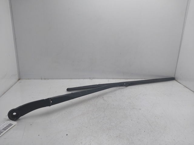Brazo del limpiaparabrisas lavado de parabrisas KIA Carens  (2012-2018)