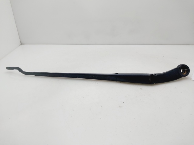 Brazo del limpiaparabrisas KIA Carens  monovolumen comprar en España