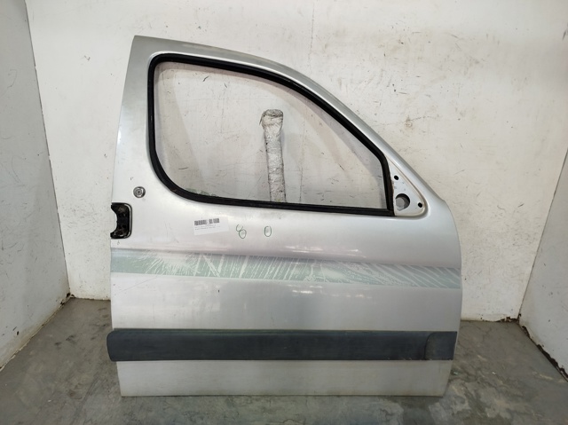 Comprar Puerta delantera derecha Citroen Berlingo furgoneta usado