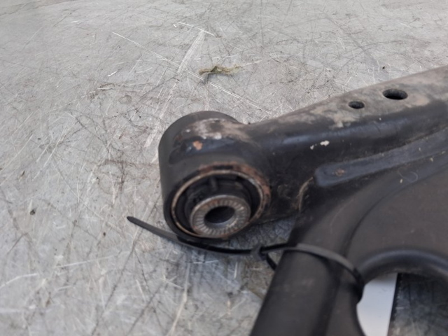 PEUGEOT 9846329780 Brazo inferior izquierdo de la suspensión delantera  comprar en Murcia