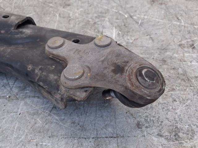 PEUGEOT 9846329780 Brazo inferior izquierdo de la suspensión delantera  disponible España