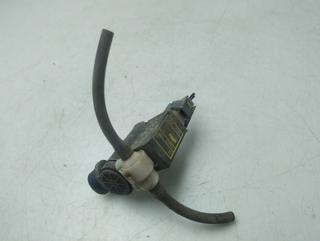 HYUNDAI 985101F100 Bomba de agua limpiaparabrisas, delantera comprar Pamplona