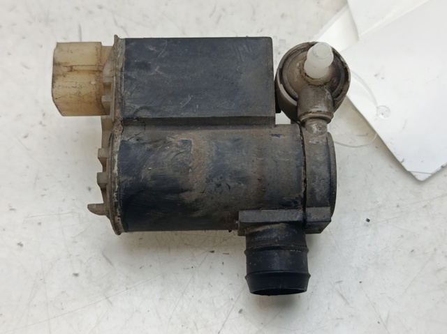 HYUNDAI 985101F100 Bomba de agua limpiaparabrisas, delantera  en stock Valencia
