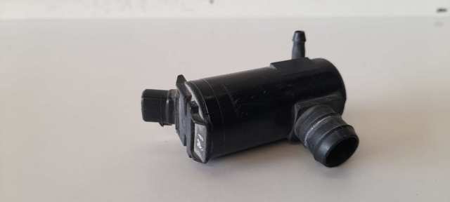 HYUNDAI 9851034000 Motor de la bomba del lavaparabrisas delantero  disponible España