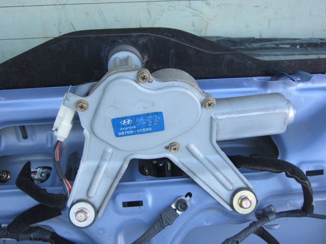 Motor limpia trasero para hyundai getz 1.6 g4edg 987001C000