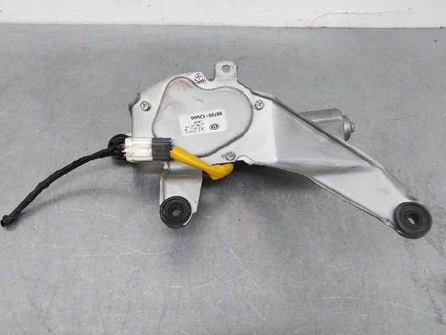 987001D000 Motor del limpiaparabrisas trasero  disponible Utrera