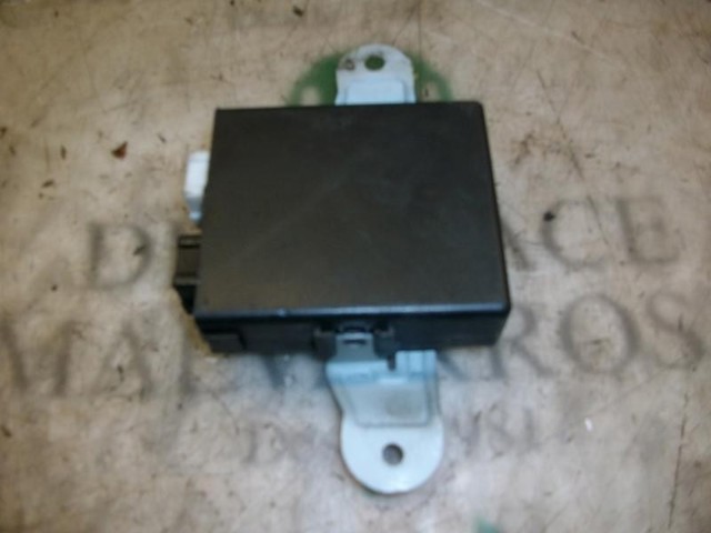 HYUNDAI 9875026000 Módulo de control del motor del limpiaparabrisas  disponible España