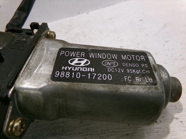 9881017200 Motor del elevalunas de la puerta trasera izquierda comprar Sevilla