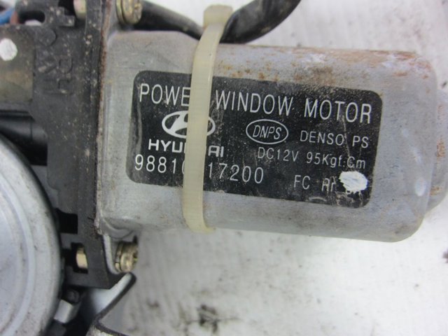 HYUNDAI 9881017200 Motor del elevalunas de la puerta trasera izquierda  en stock Valencia