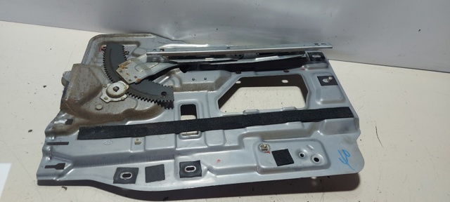 9881026200 Motor del elevalunas de la puerta trasera izquierda  comprar en Zaragoza