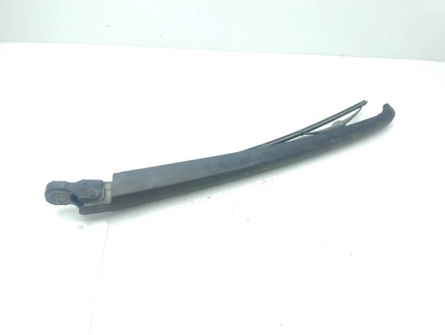 988111F001 Brazo del limpiaparabrisas trasero  disponible Málaga