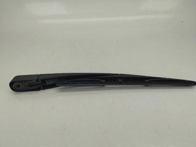 988111H000 Brazo del limpiaparabrisas trasero  disponible Utrera