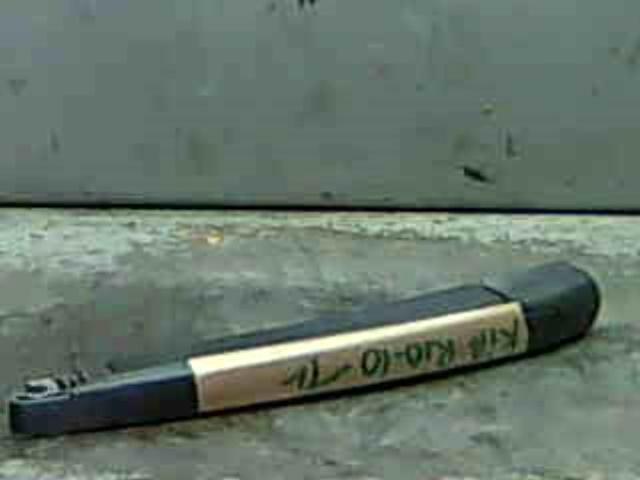 988152F000 HYUNDAI Brazo del limpiaparabrisas, trasero  en stock Gandía