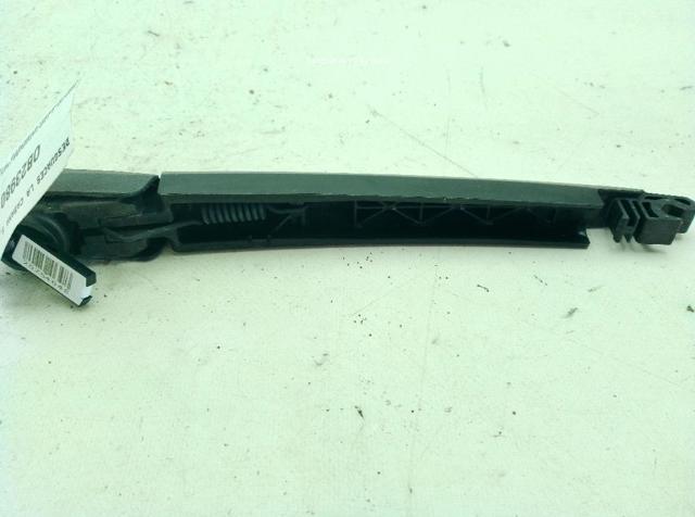 988152P000 Brazo del limpiaparabrisas trasero  disponible Utrera