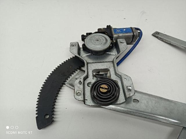 9882017100 HYUNDAI Motor del elevalunas de la puerta delantera derecha  en stock Gandía