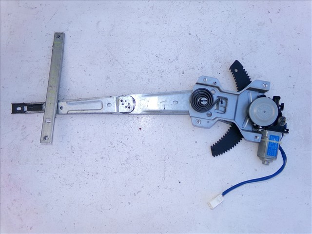9882017100 HYUNDAI Motor del elevalunas de la puerta delantera derecha  en stock Córdoba