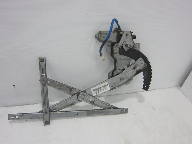 HYUNDAI 9882017100 Motor del elevalunas de la puerta delantera derecha  en stock Salamanca