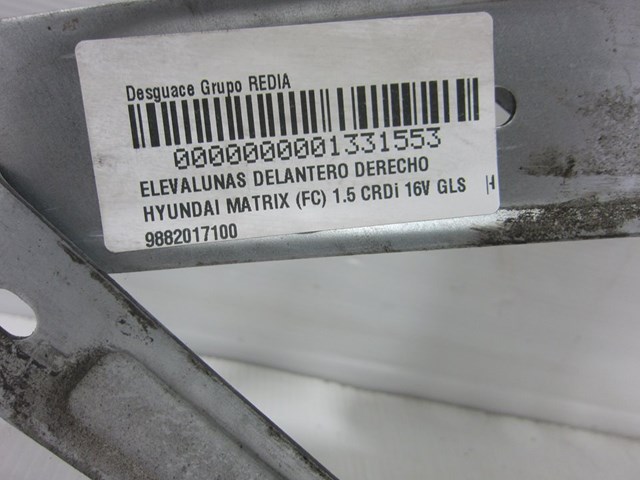 9882017100 Motor del elevalunas de la puerta delantera derecha comprar Sevilla